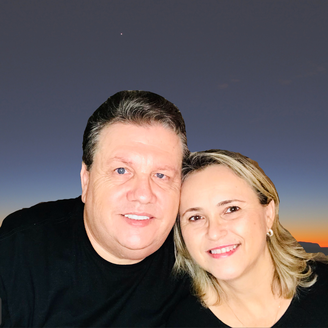 Pastor Pereira e Pra. Dinamar Renata, autores de Famílias Firmadas na Palavra