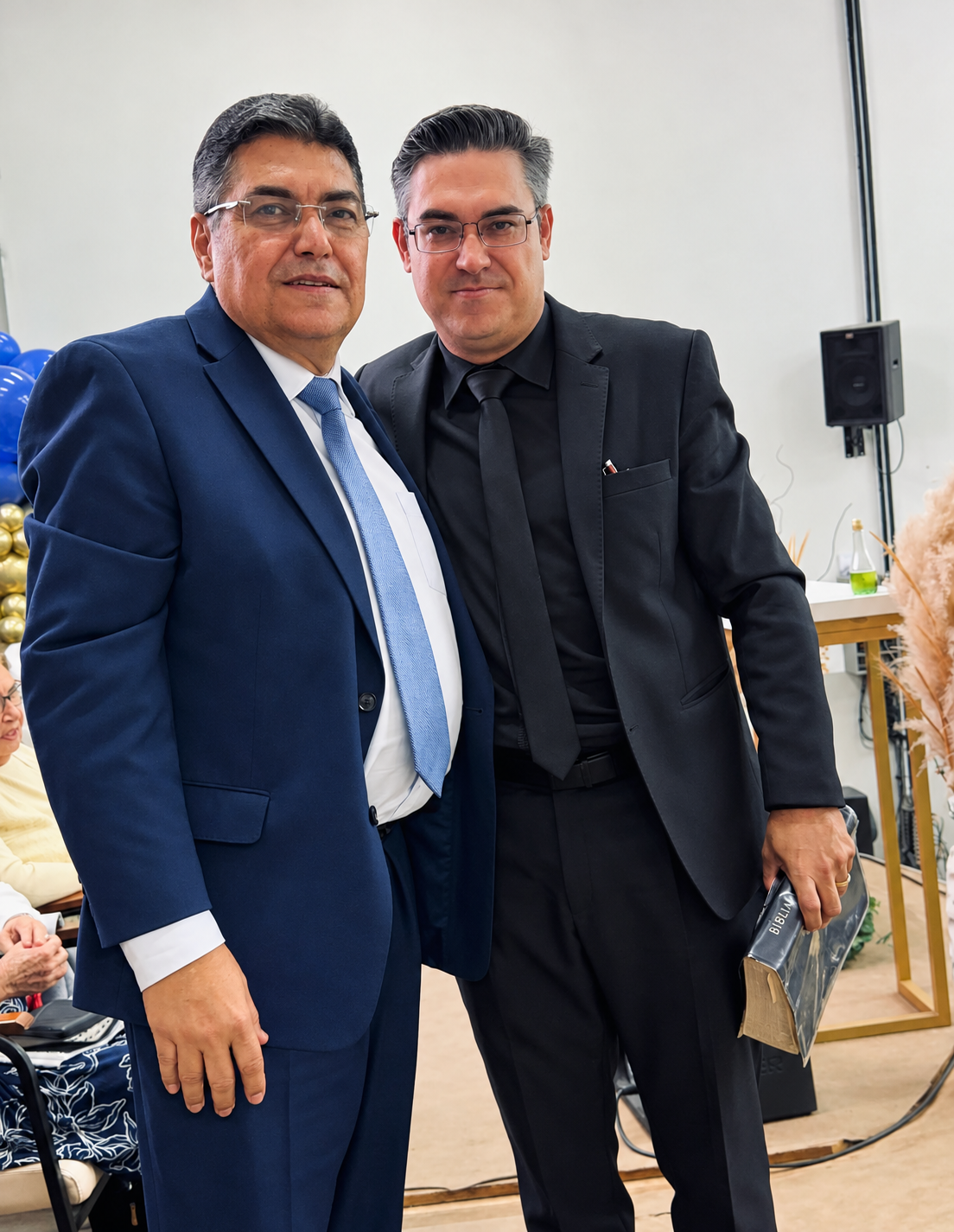 Pr. Vanderlei e seu primogênito, Pr. Jessé.